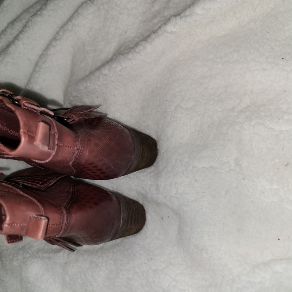 Earth Size 9.5 Dark Red Leather Booties - Picture 4 of 10